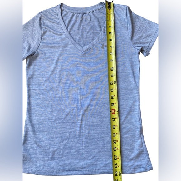 Under Armour Women's Light Gray Tees Short Sleeve Size XS - Picture 3 of 6
